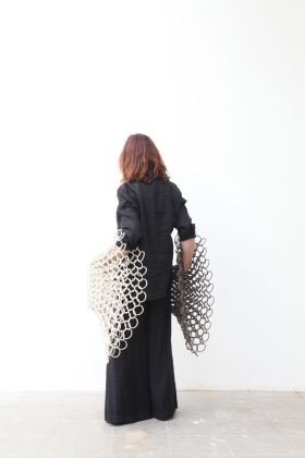 Flow dark brown and white